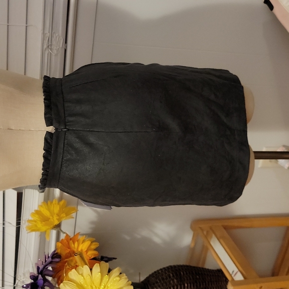 C+J Collection Floral Skirt - Picture 3 of 9